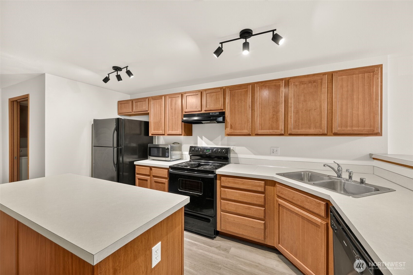 2732 Hidden Springs Loop Property Photo 9