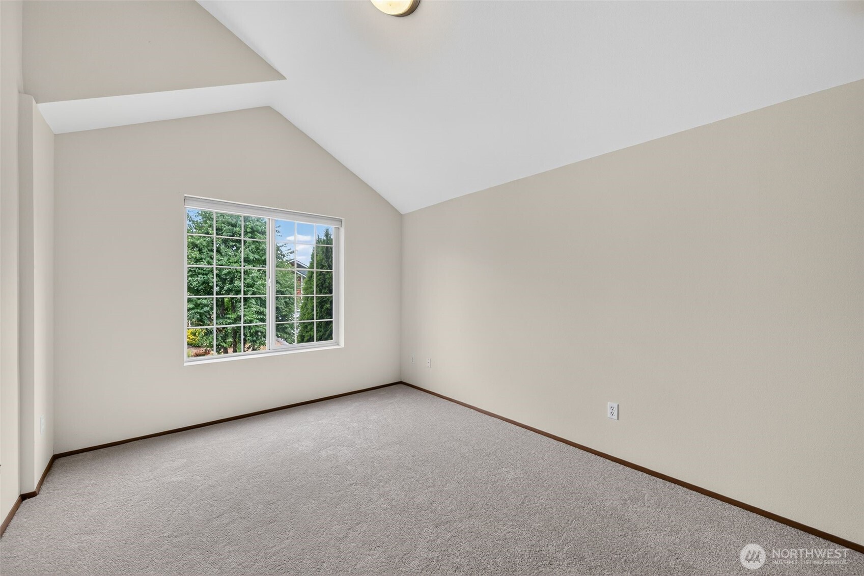 2732 Hidden Springs Loop Property Photo 17