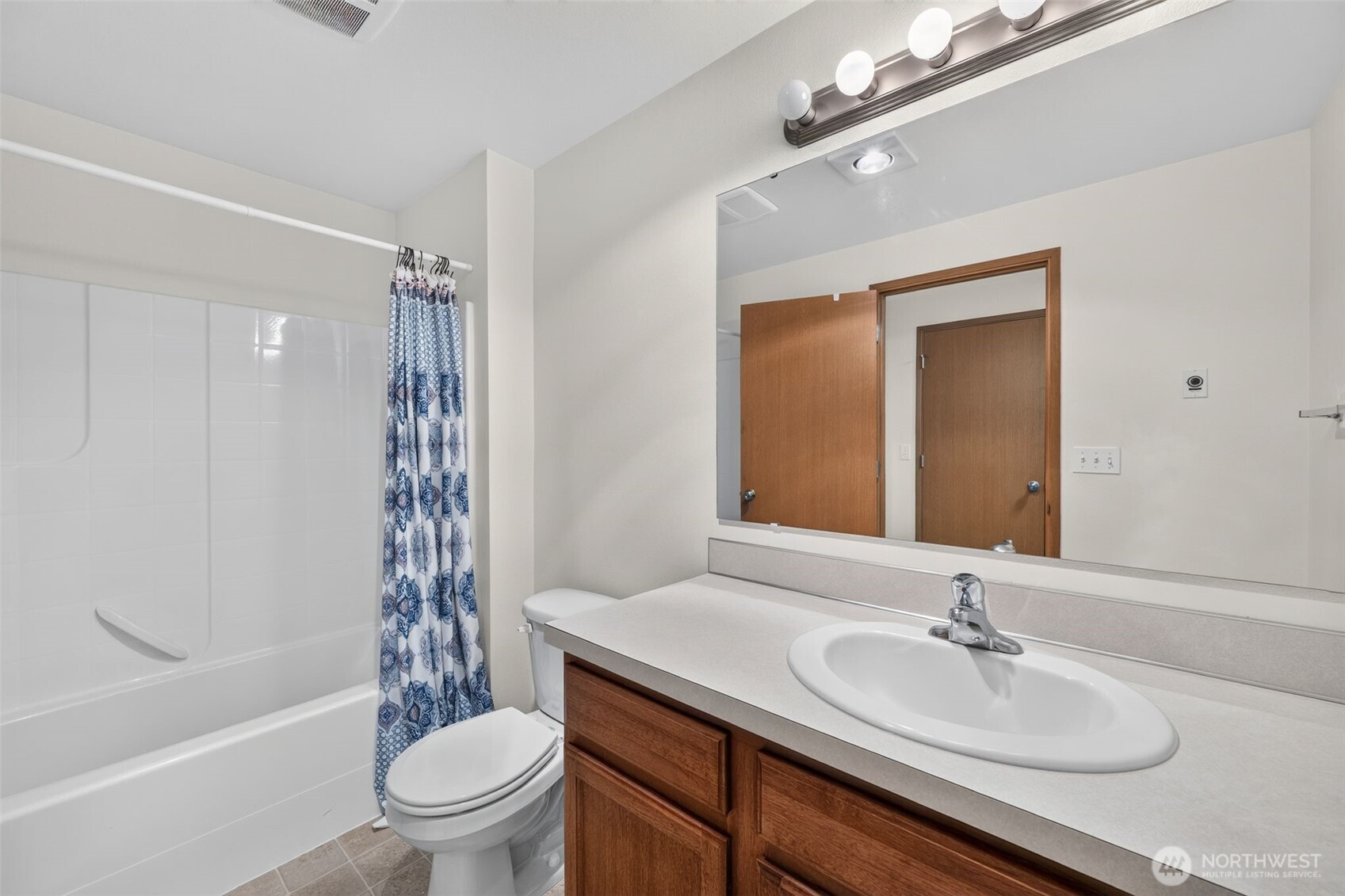 2732 Hidden Springs Loop Property Photo 19