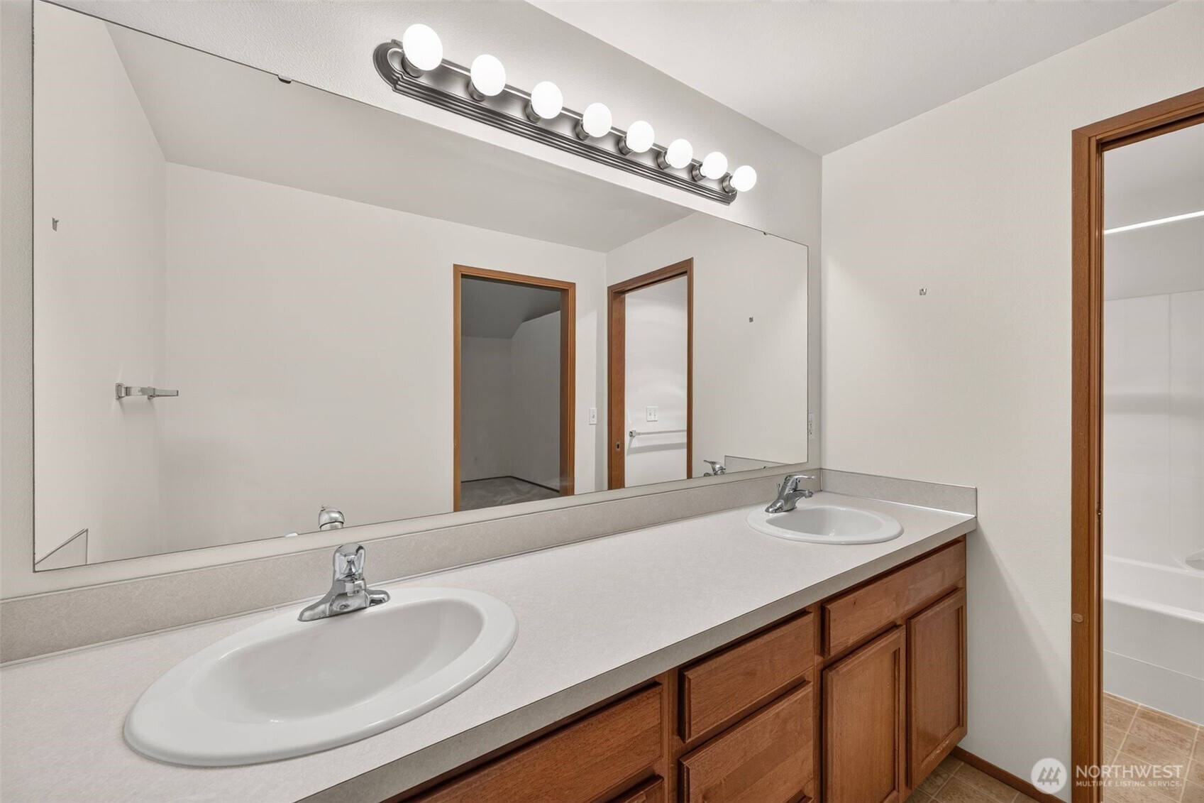 2732 Hidden Springs Loop Property Photo 22