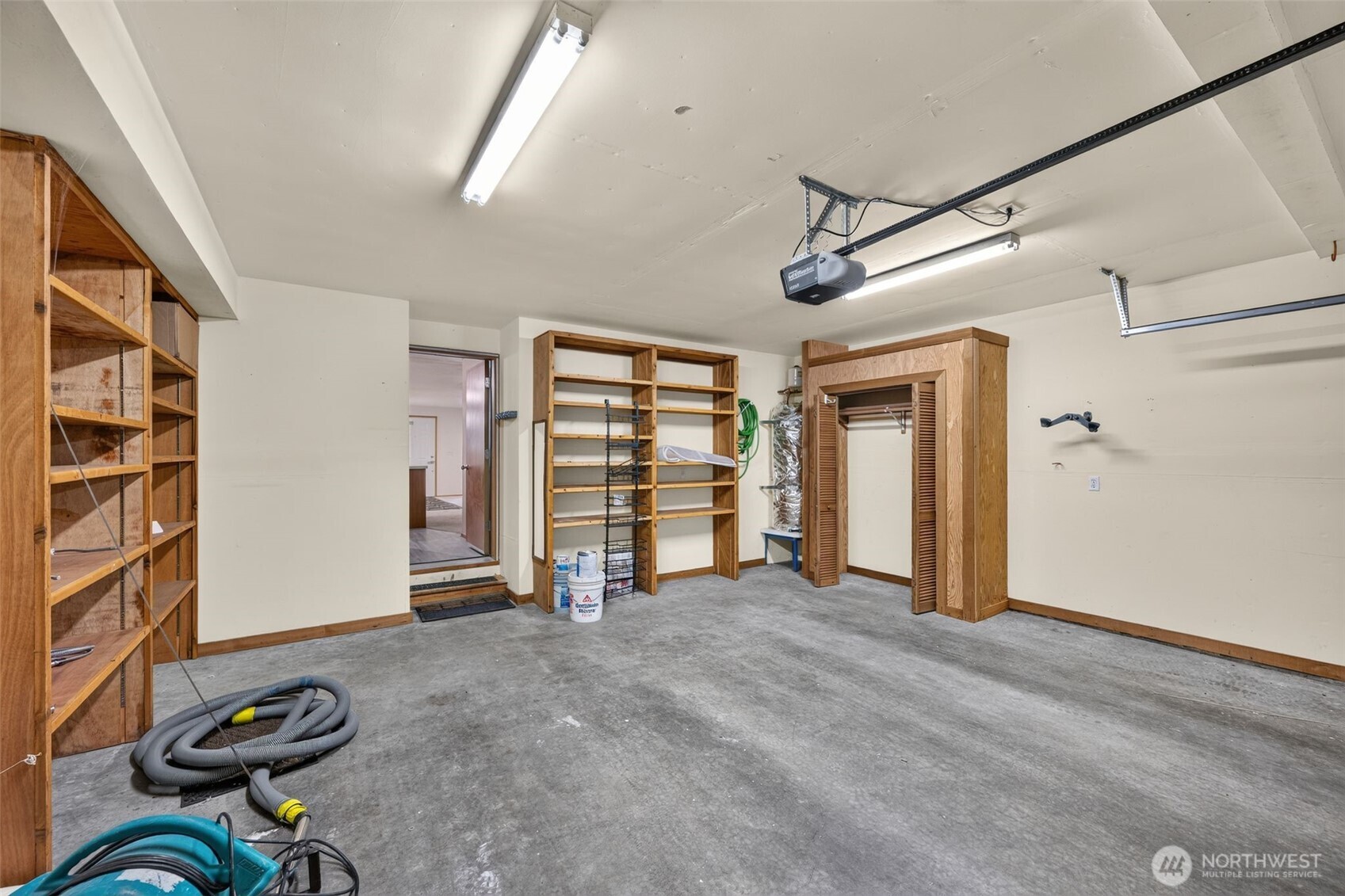 2732 Hidden Springs Loop Property Photo 25