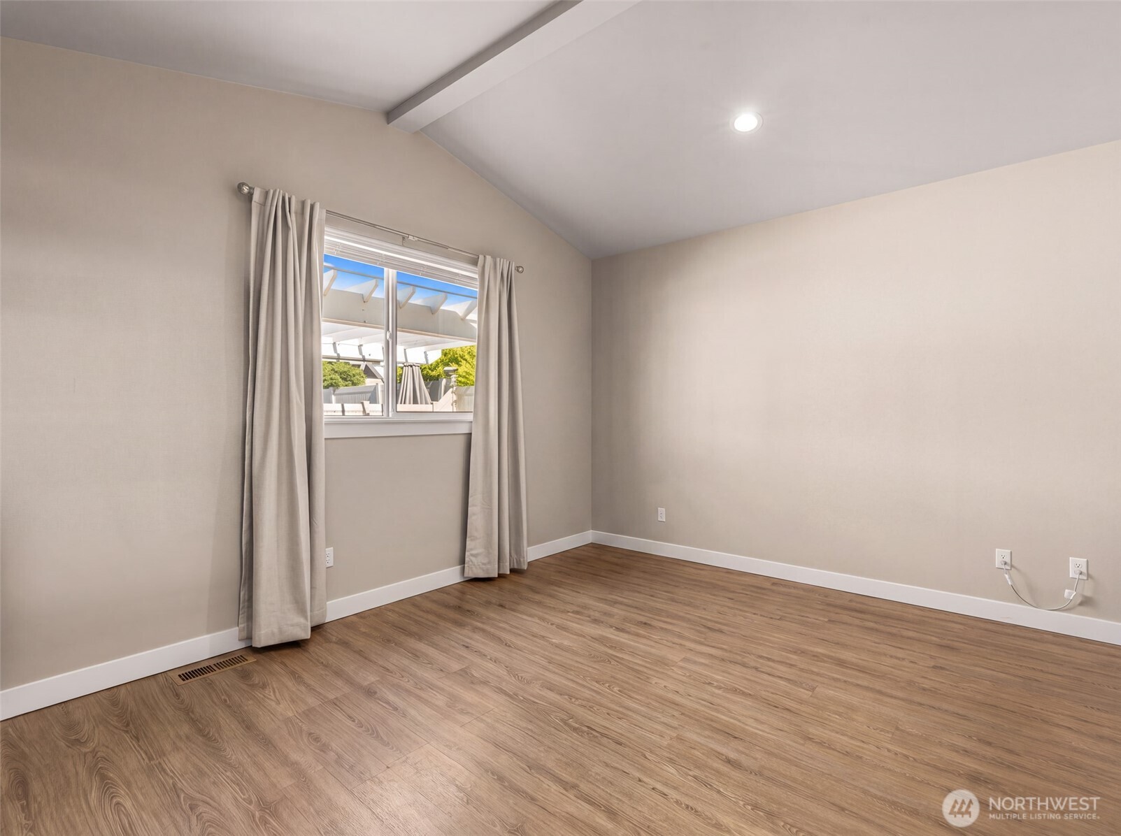 284 S Nevada Property Photo 22