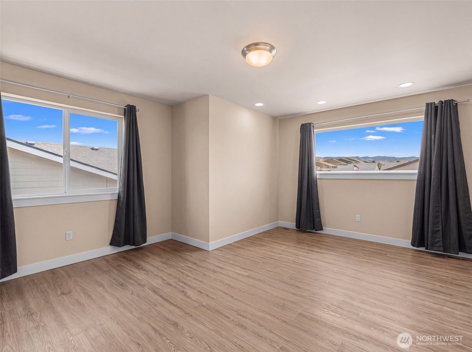 284 S Nevada Property Photo 25