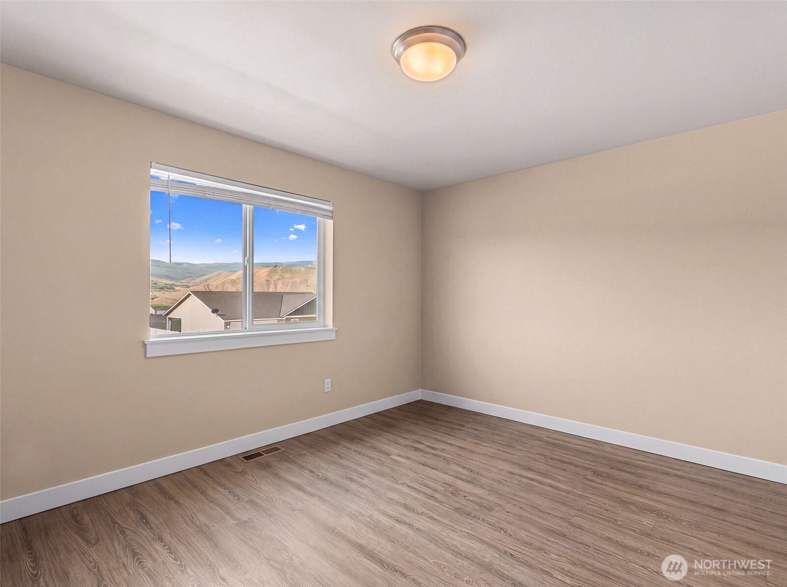284 S Nevada Property Photo 30