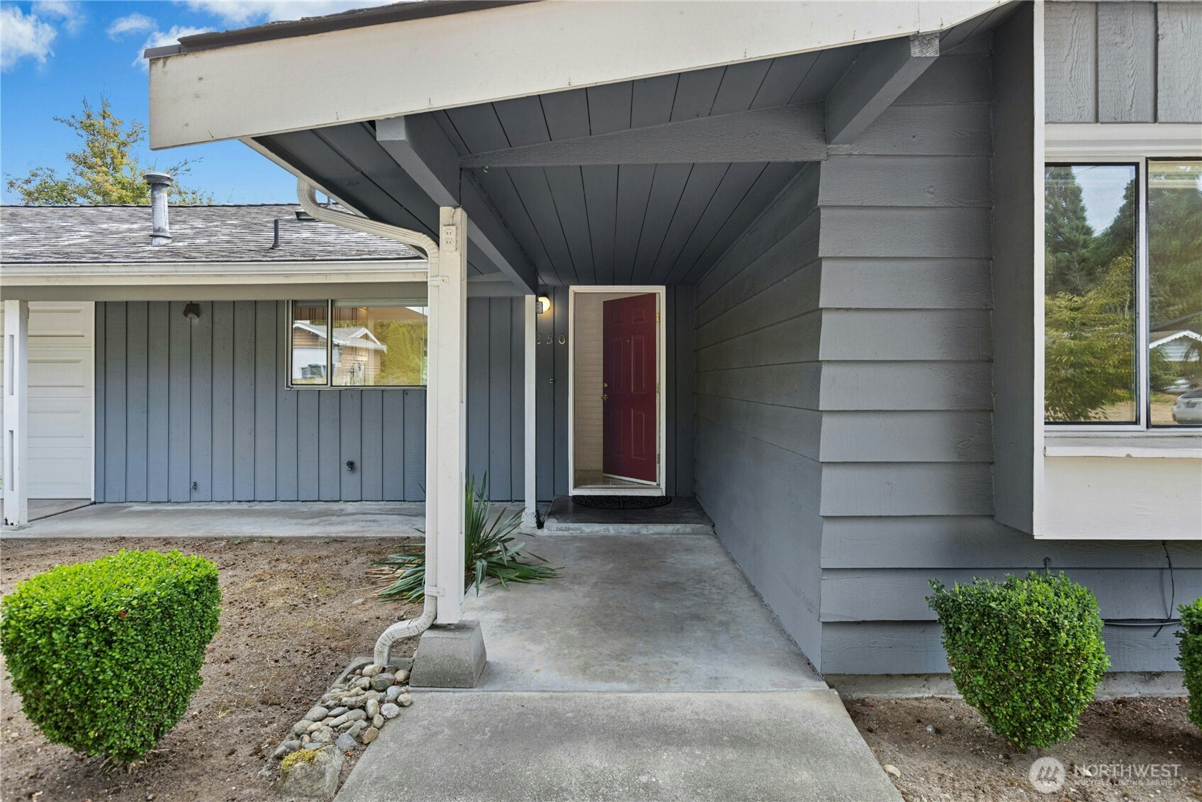 250 110th Place Property Photo 3