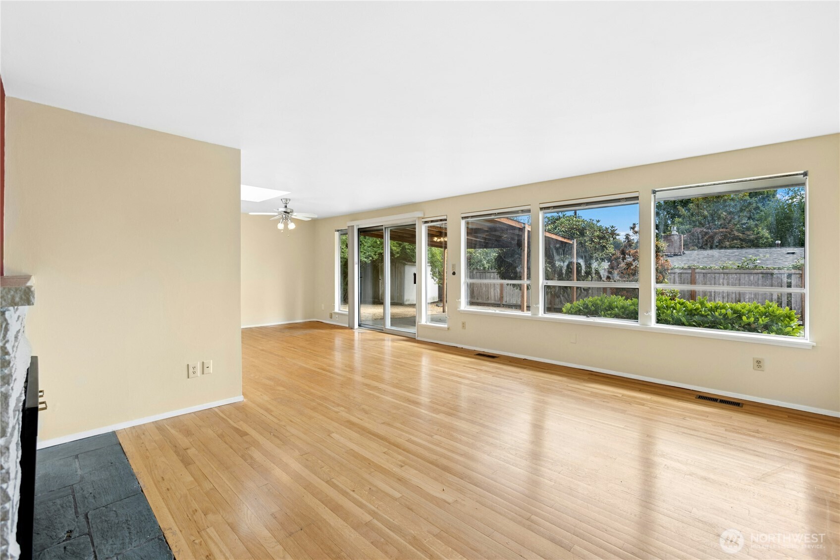 250 110th Place Property Photo 8