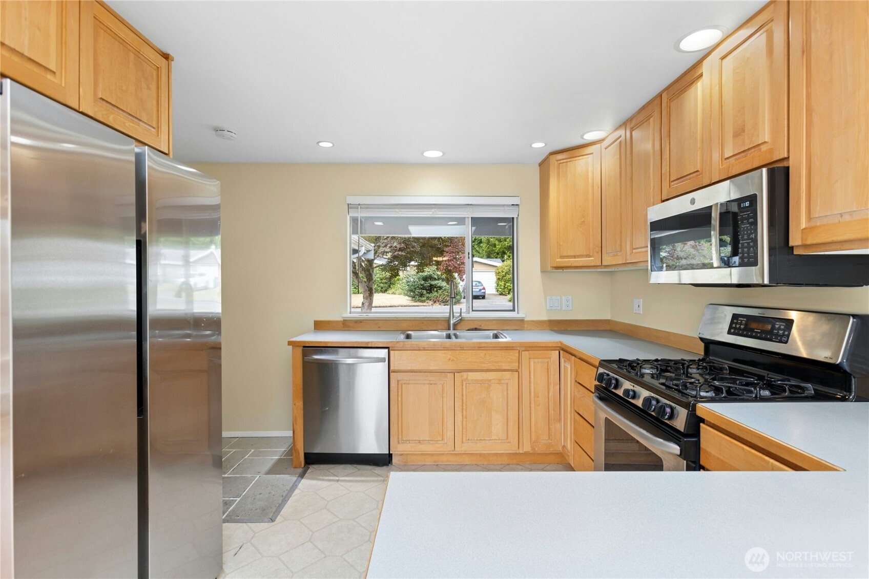 250 110th Place Property Photo 15