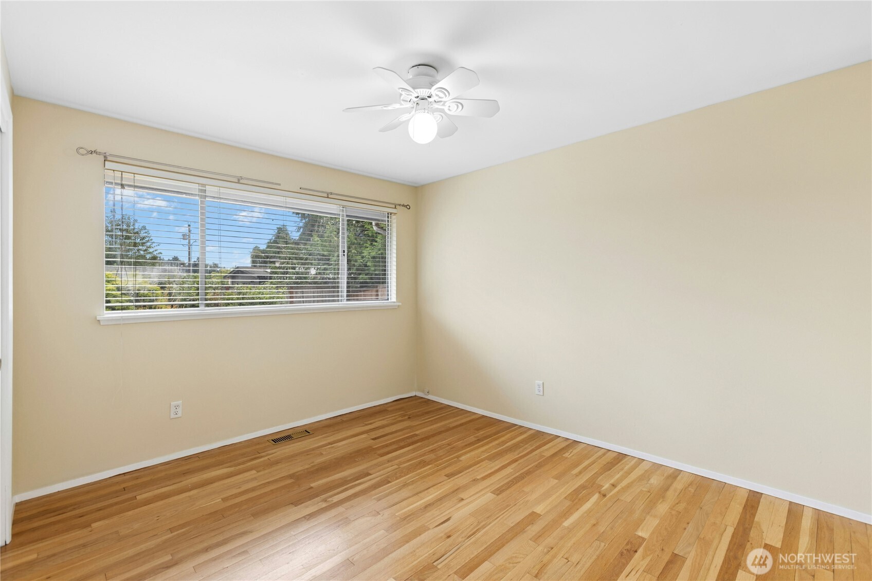 250 110th Place Property Photo 21