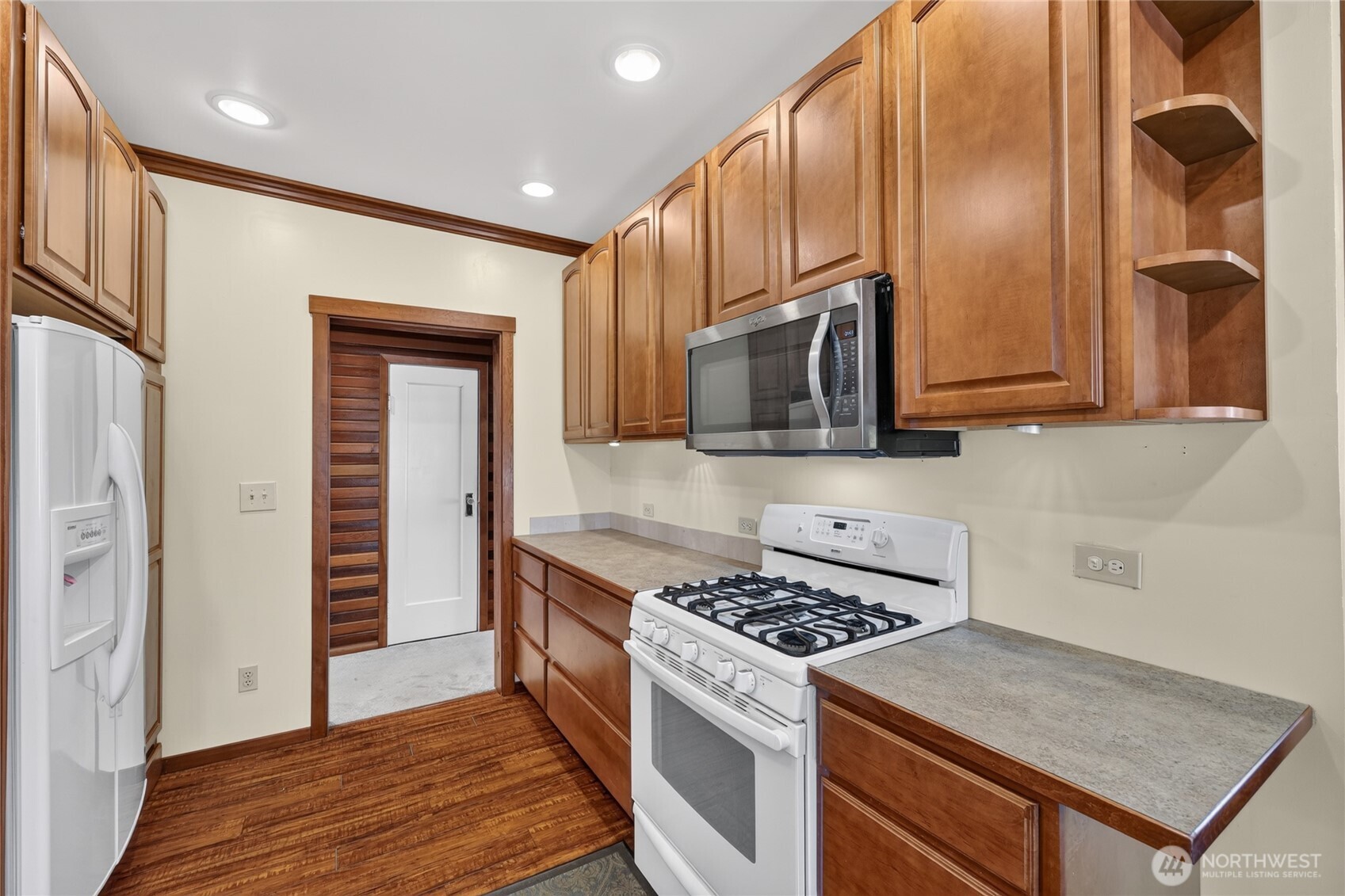 600 Main Avenue Property Photo 8