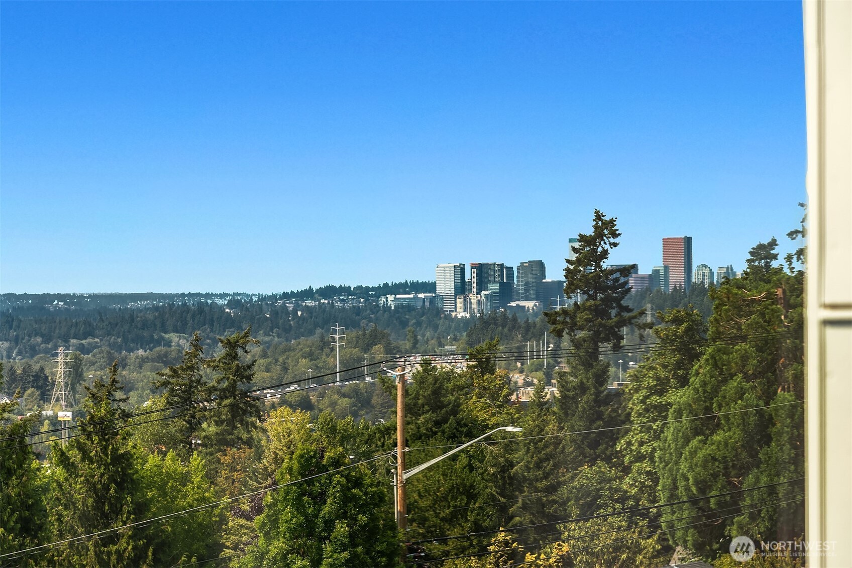 13011 Se Newport Way Property Photo 3