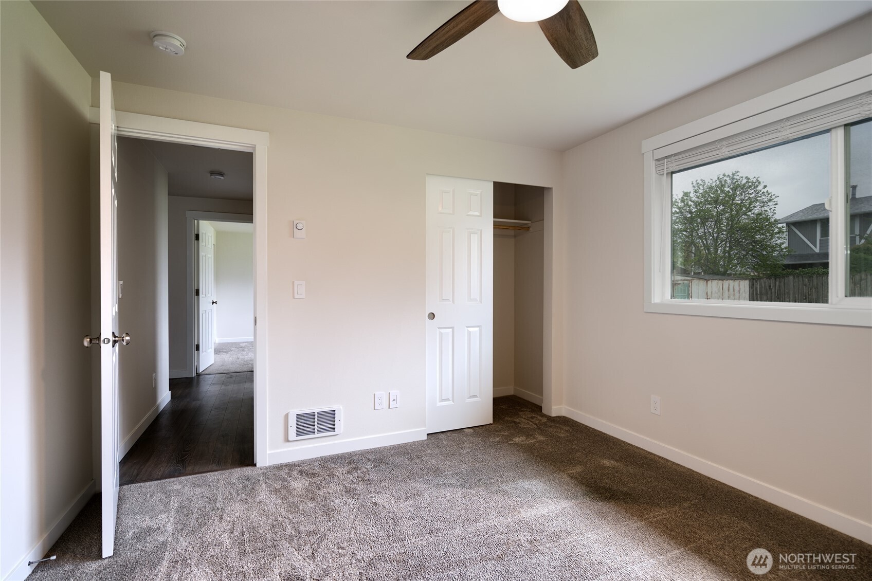 863 Se 6th Avenue Property Photo 17