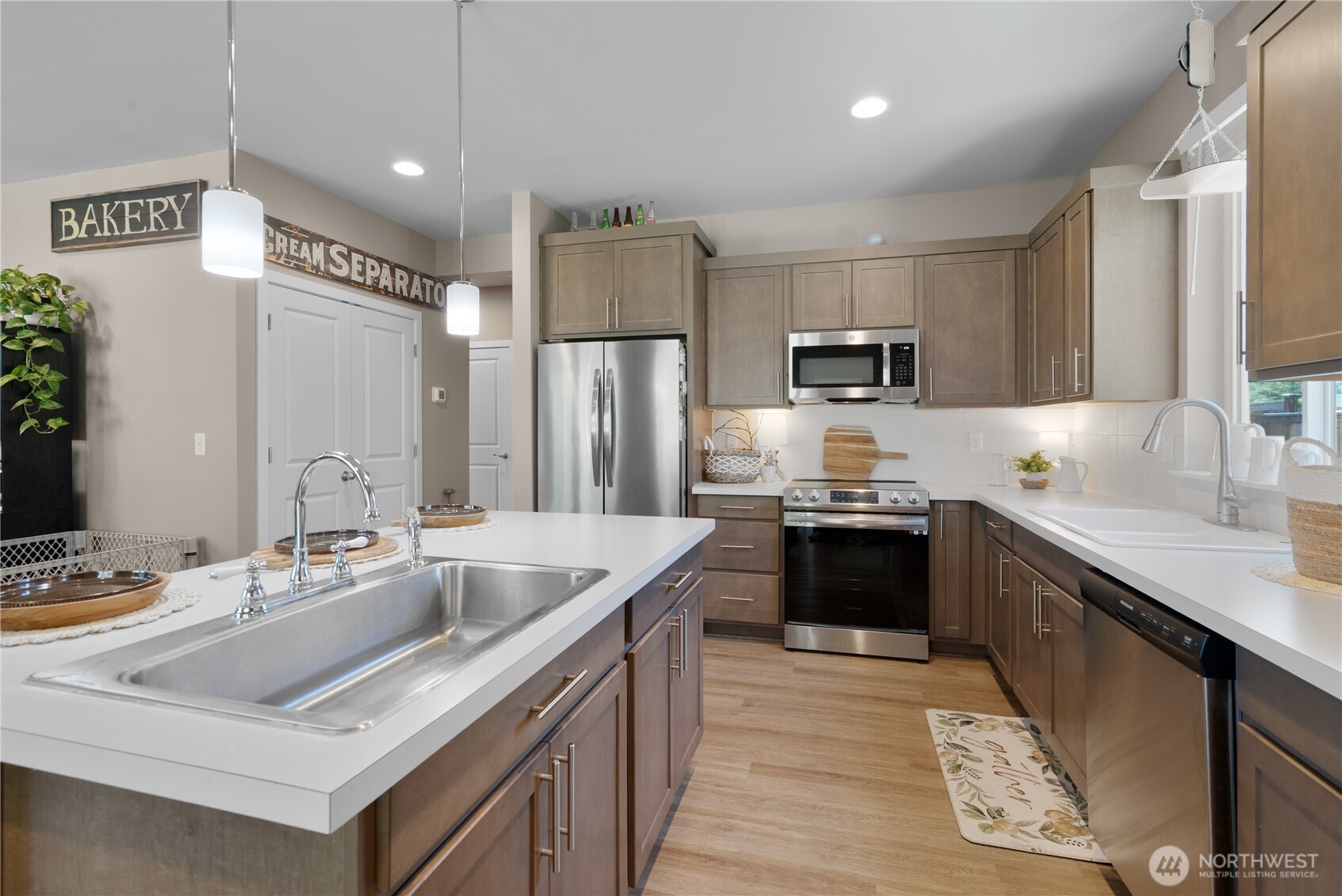4336 23rd Court Property Photo 10