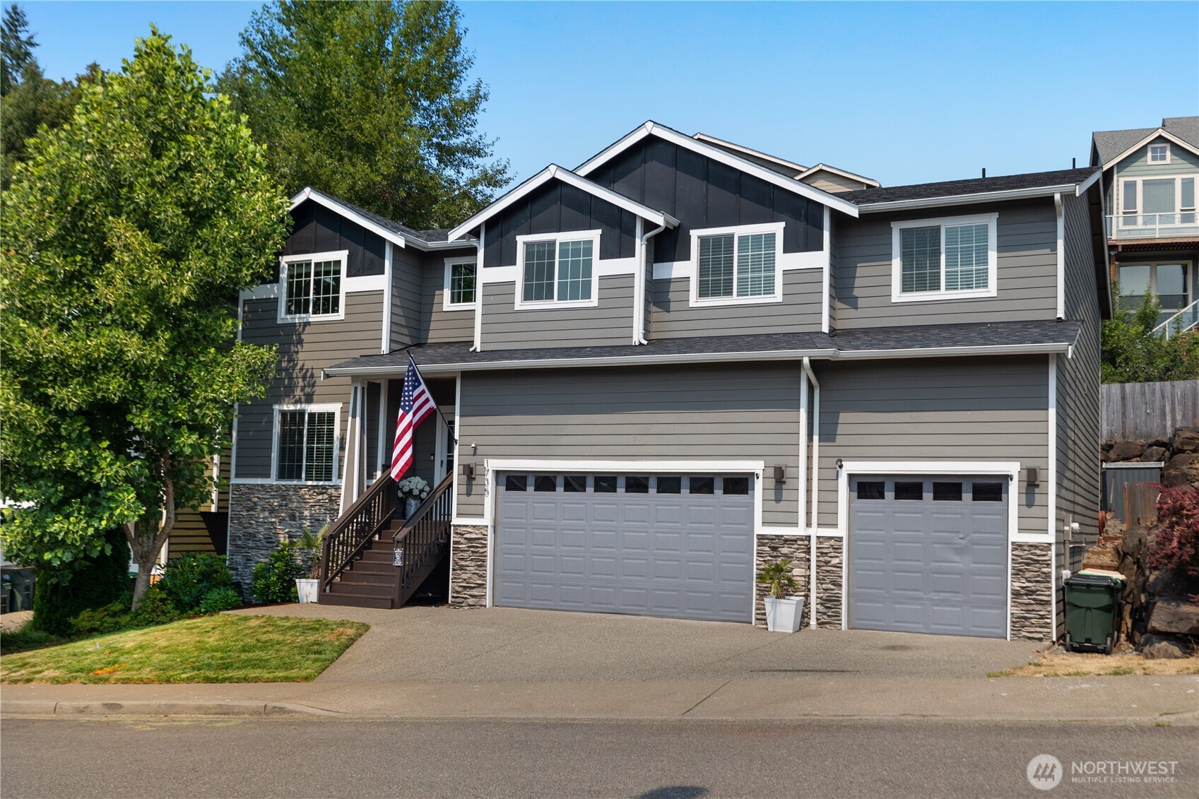 1735 Vista Loop
