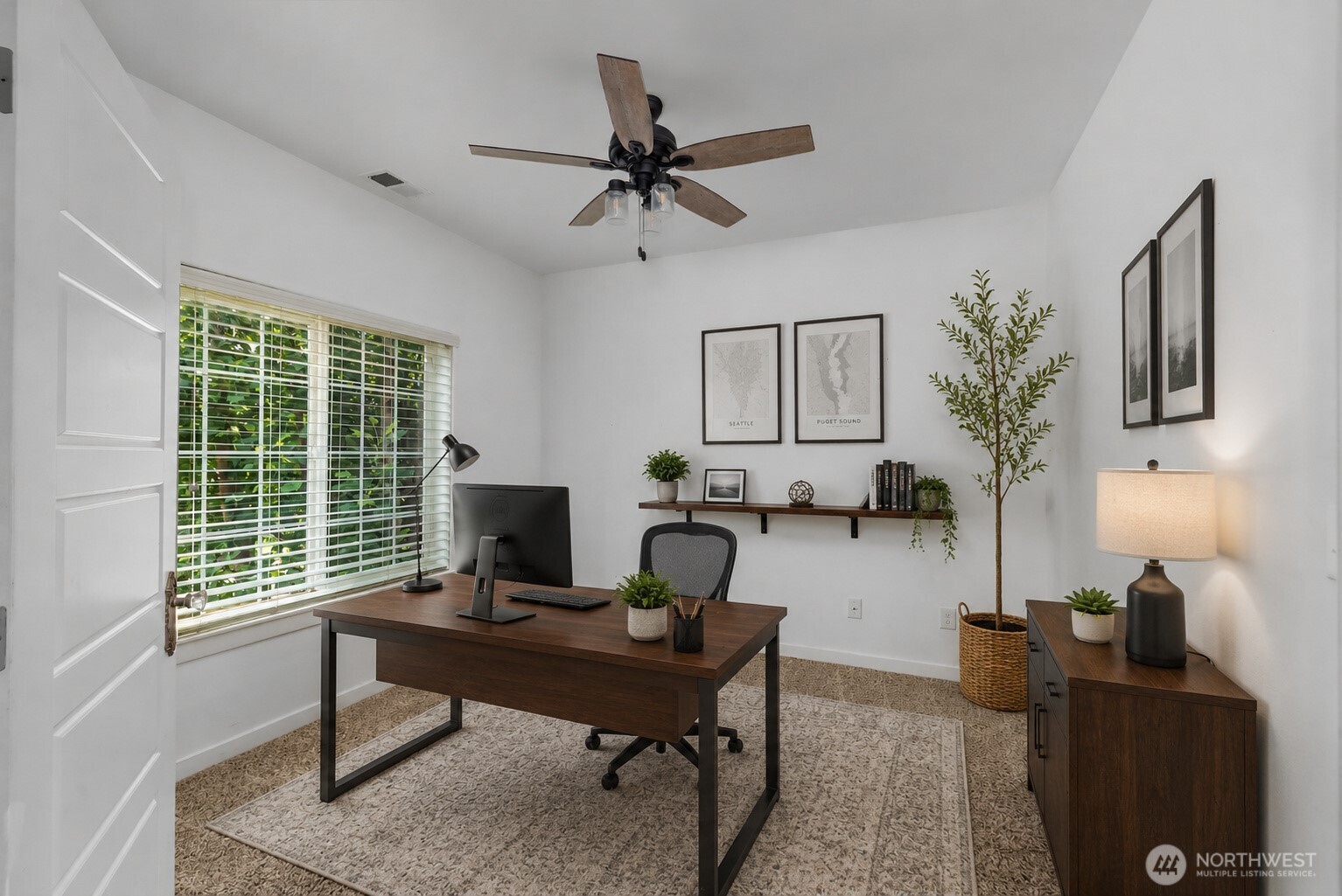 1735 Vista Loop Property Photo 3