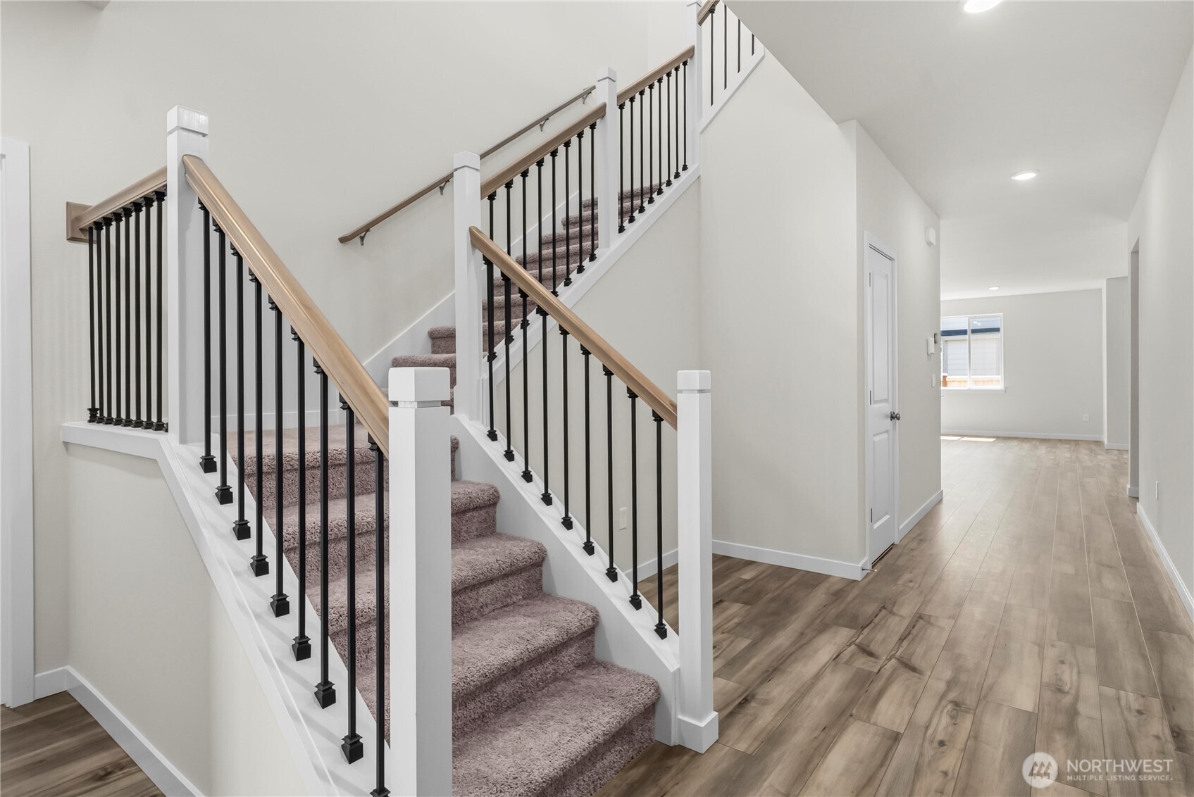 5971 Thornhill Avenue Property Photo 3