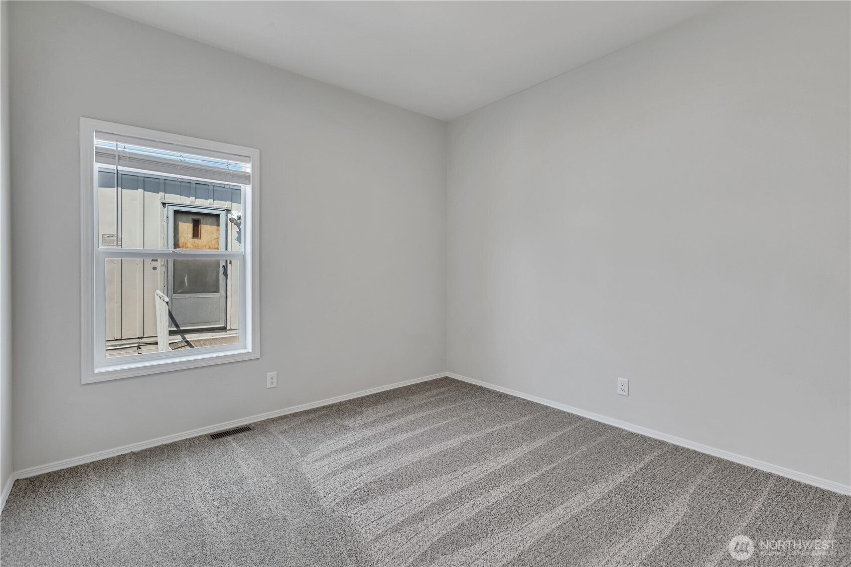 18317 32nd Avenue 340 Property Photo 15