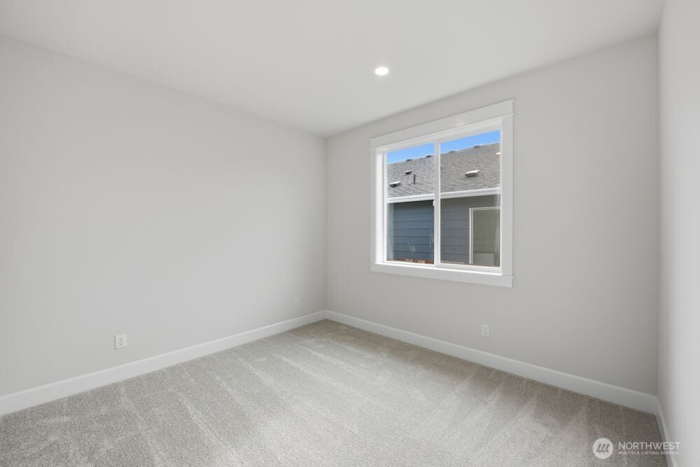 2926 Balsamroot Drive Property Photo 12