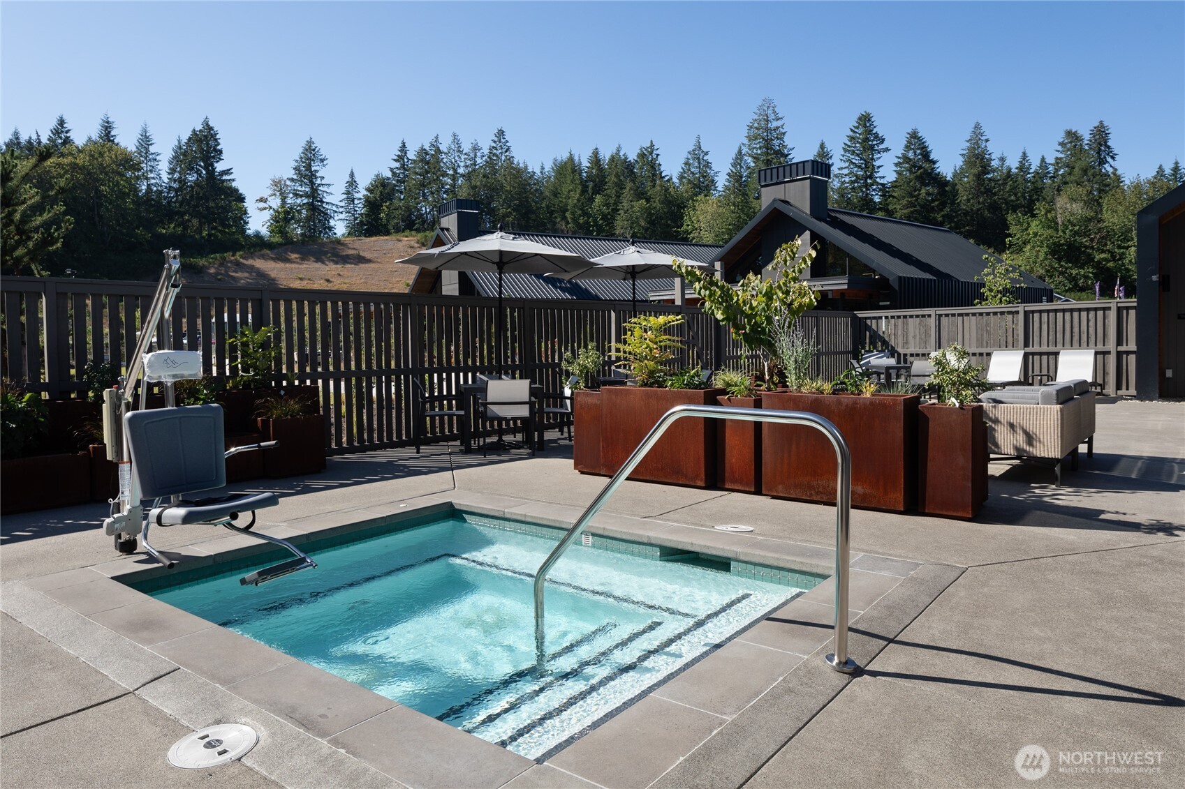 2926 Balsamroot Drive Property Photo 27