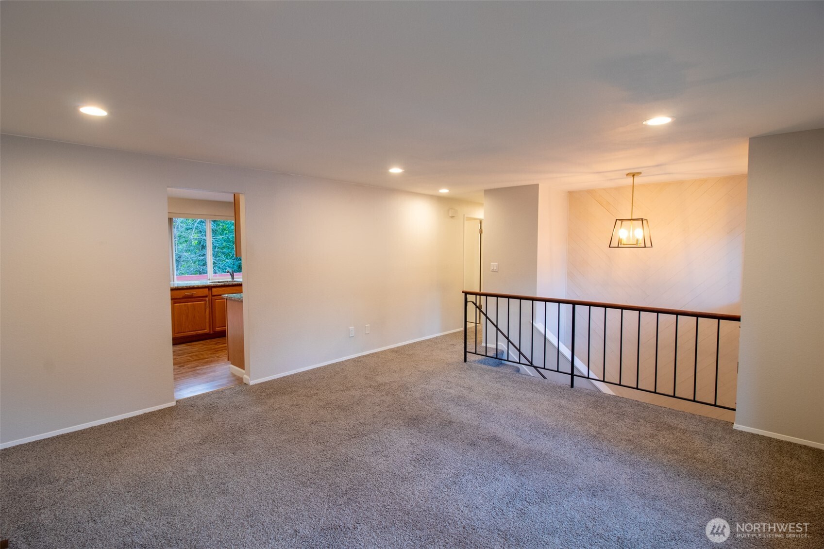 12410 98th Avenue Property Photo 3
