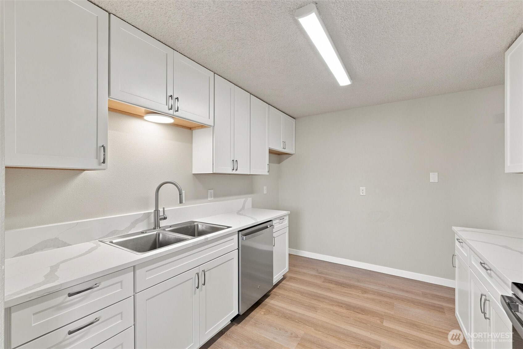5807 Hendrickson Avenue 101 Property Photo 4