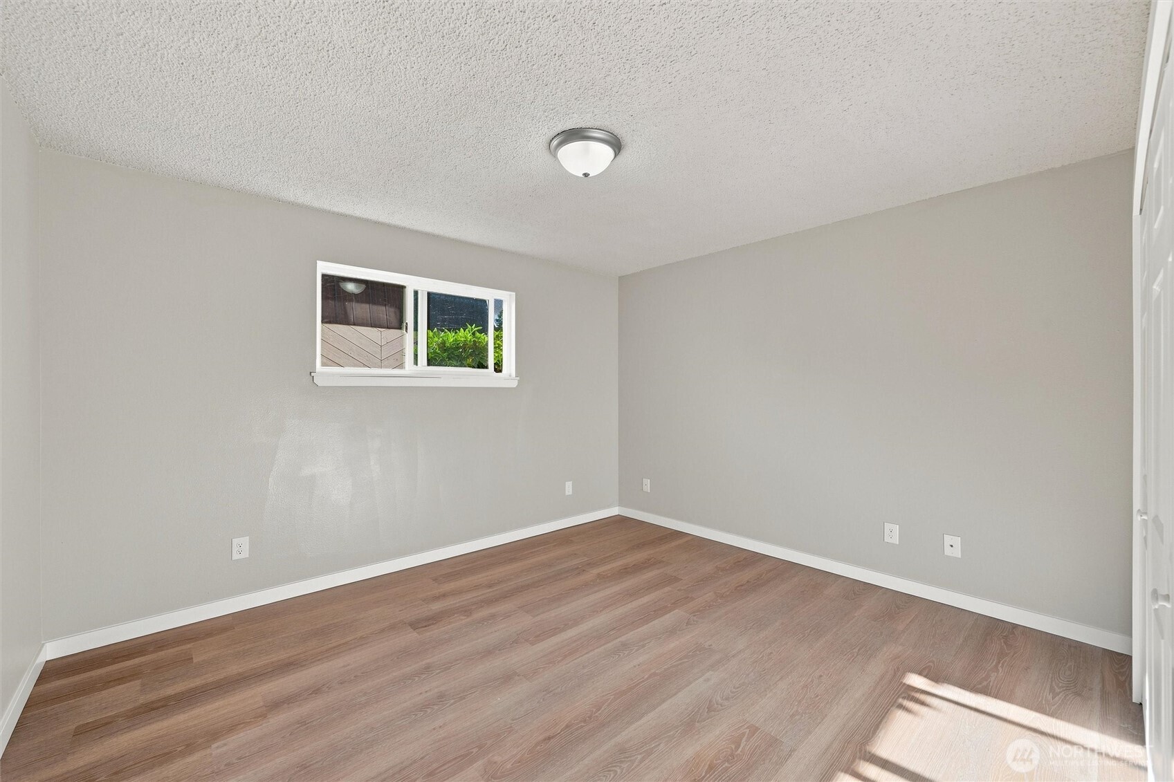 5807 Hendrickson Avenue 101 Property Photo 16