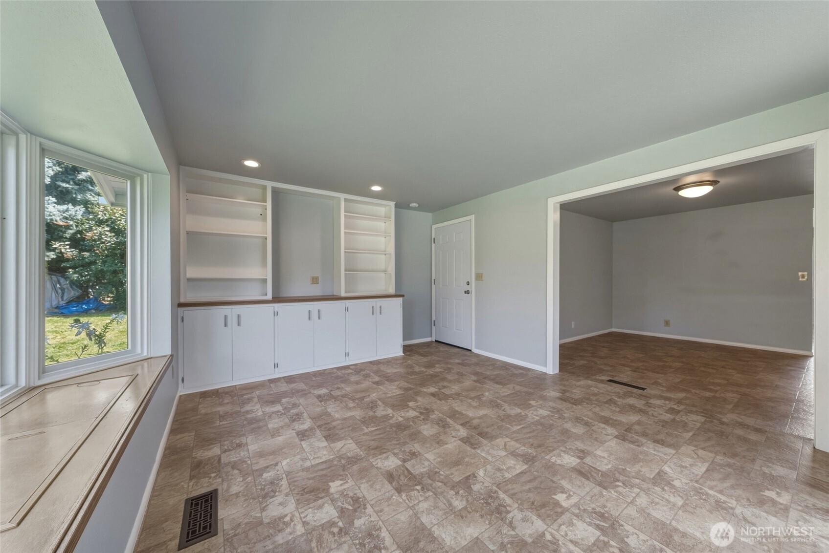 1825 Leonard Drive Property Photo 16