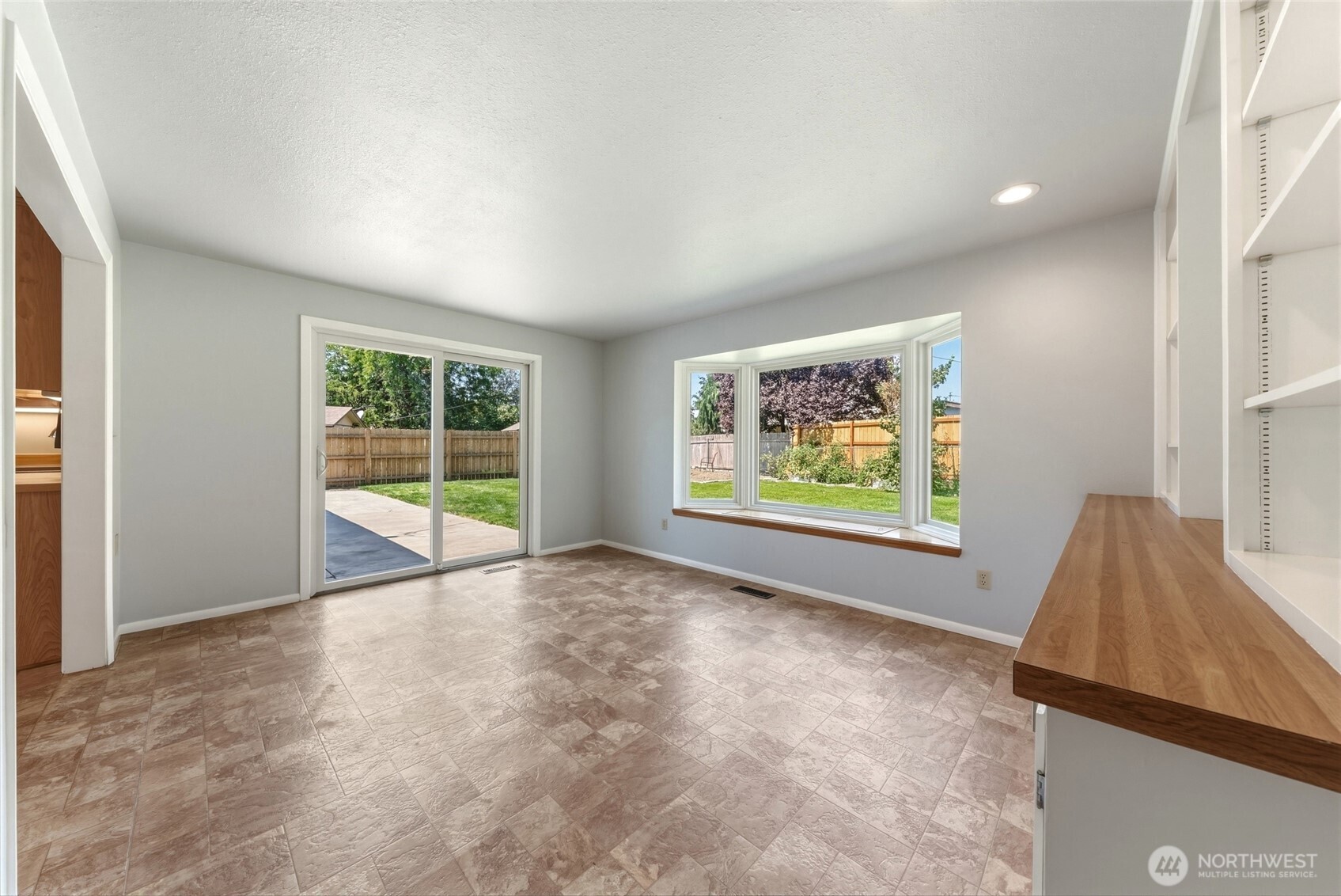 1825 Leonard Drive Property Photo 19