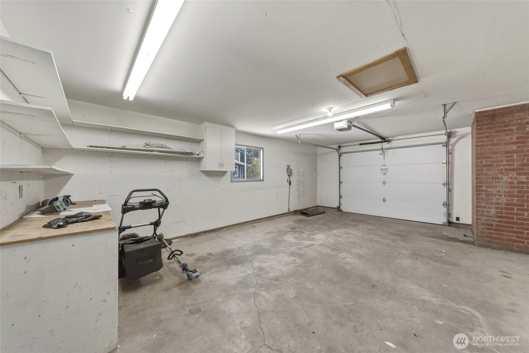 1825 Leonard Drive Property Photo 31