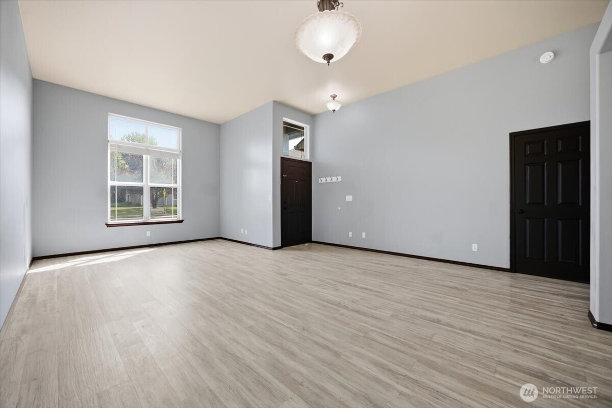 1207 Tomich Avenue Property Photo 5