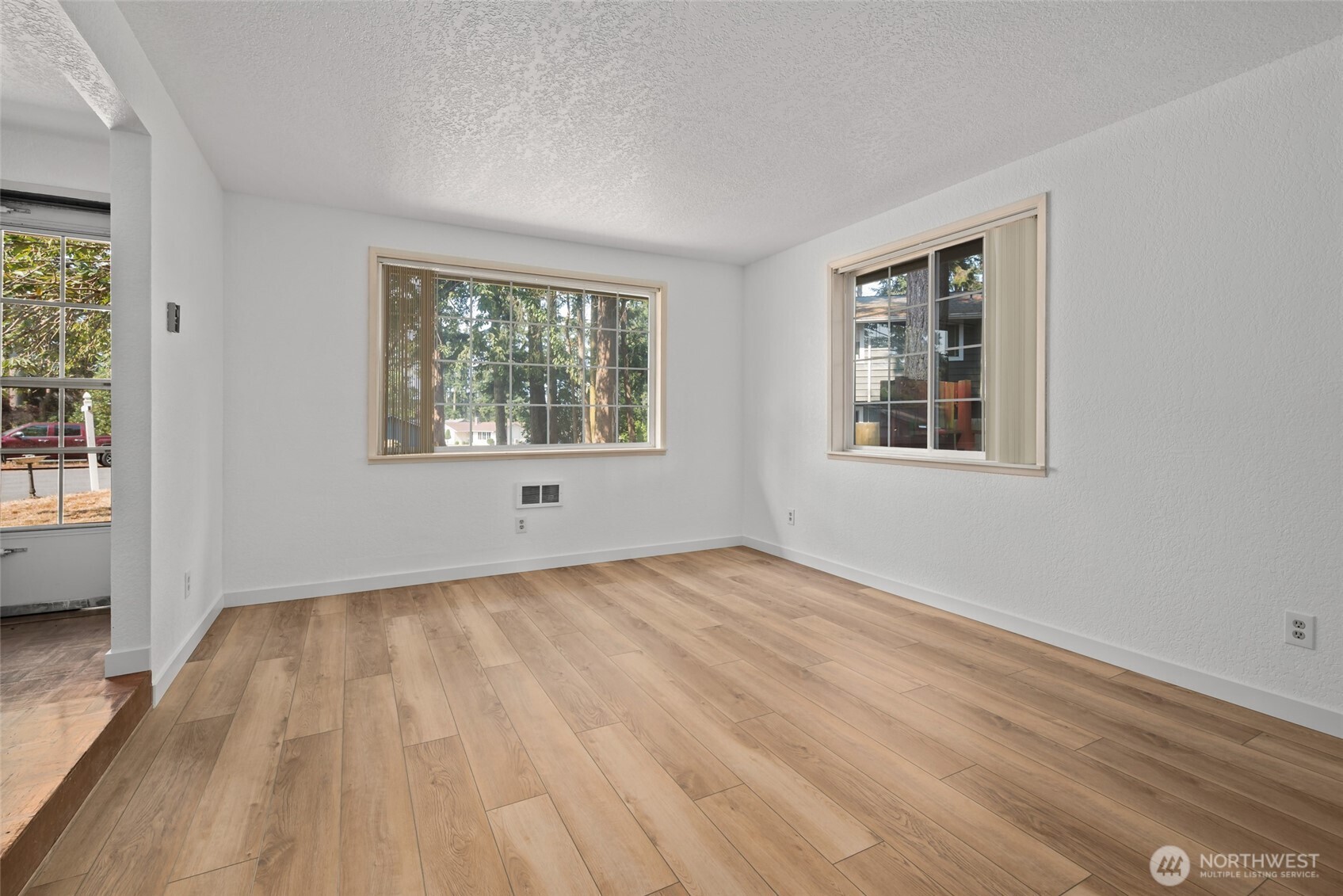 1206 Independence Court Property Photo 6