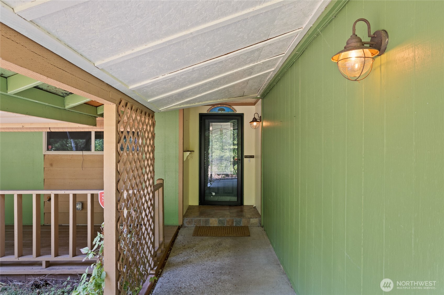 8609 Lake Forest Drive Property Photo 1