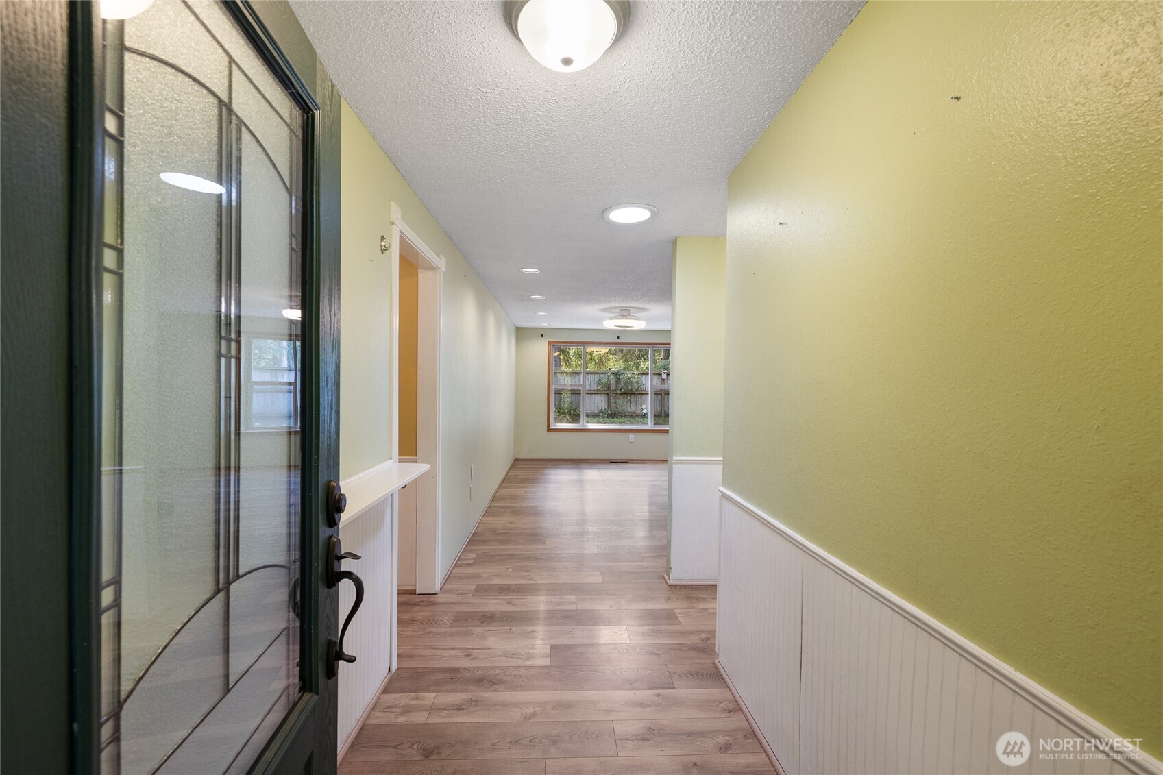 8609 Lake Forest Drive Property Photo 4