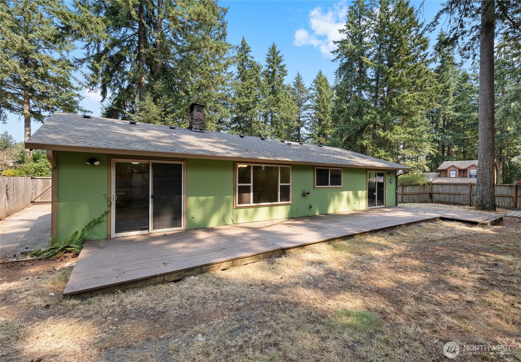 8609 Lake Forest Drive Property Photo 13