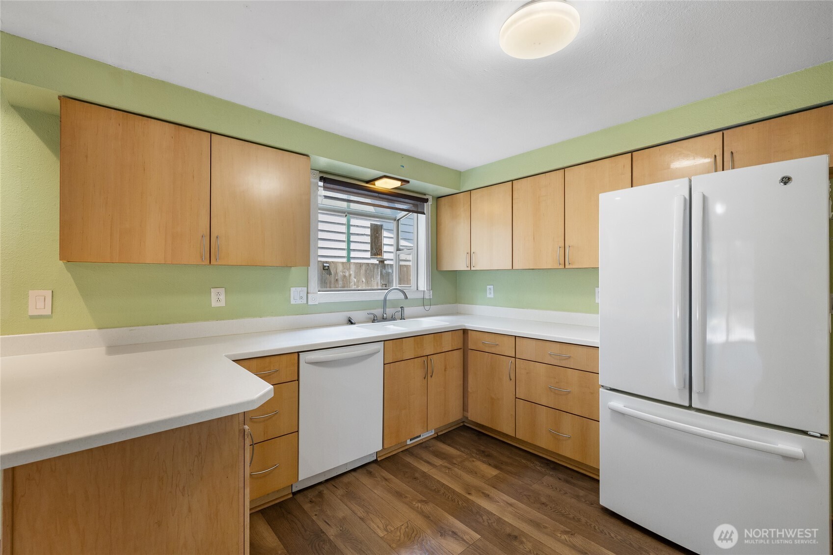 8609 Lake Forest Drive Property Photo 14