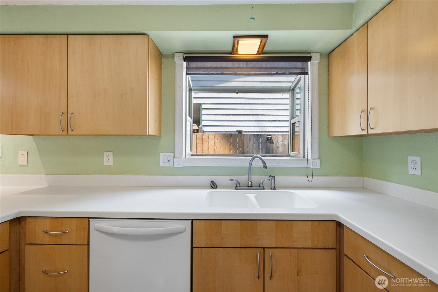 8609 Lake Forest Drive Property Photo 15