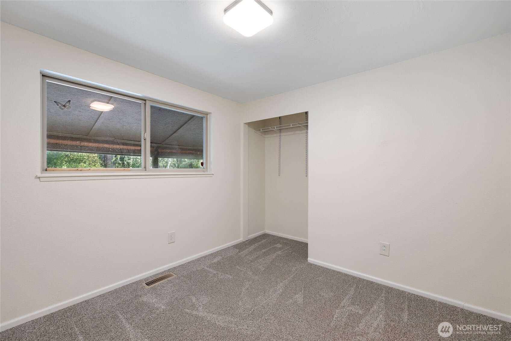 8609 Lake Forest Drive Property Photo 18