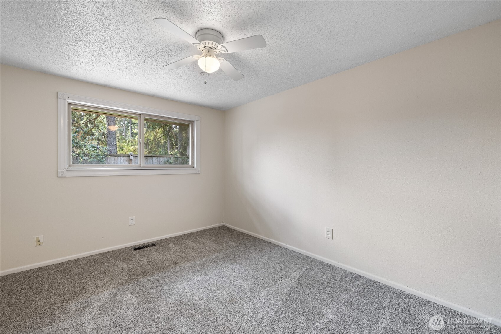 8609 Lake Forest Drive Property Photo 20