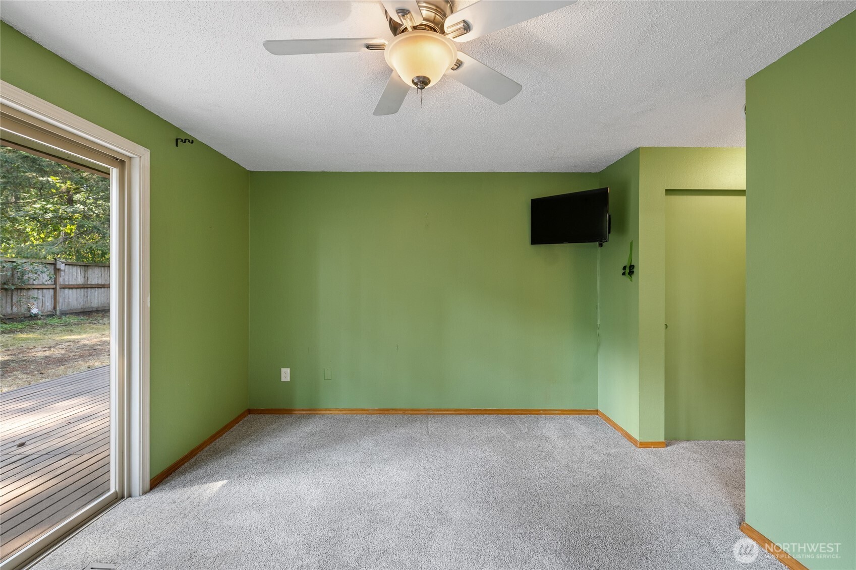 8609 Lake Forest Drive Property Photo 27