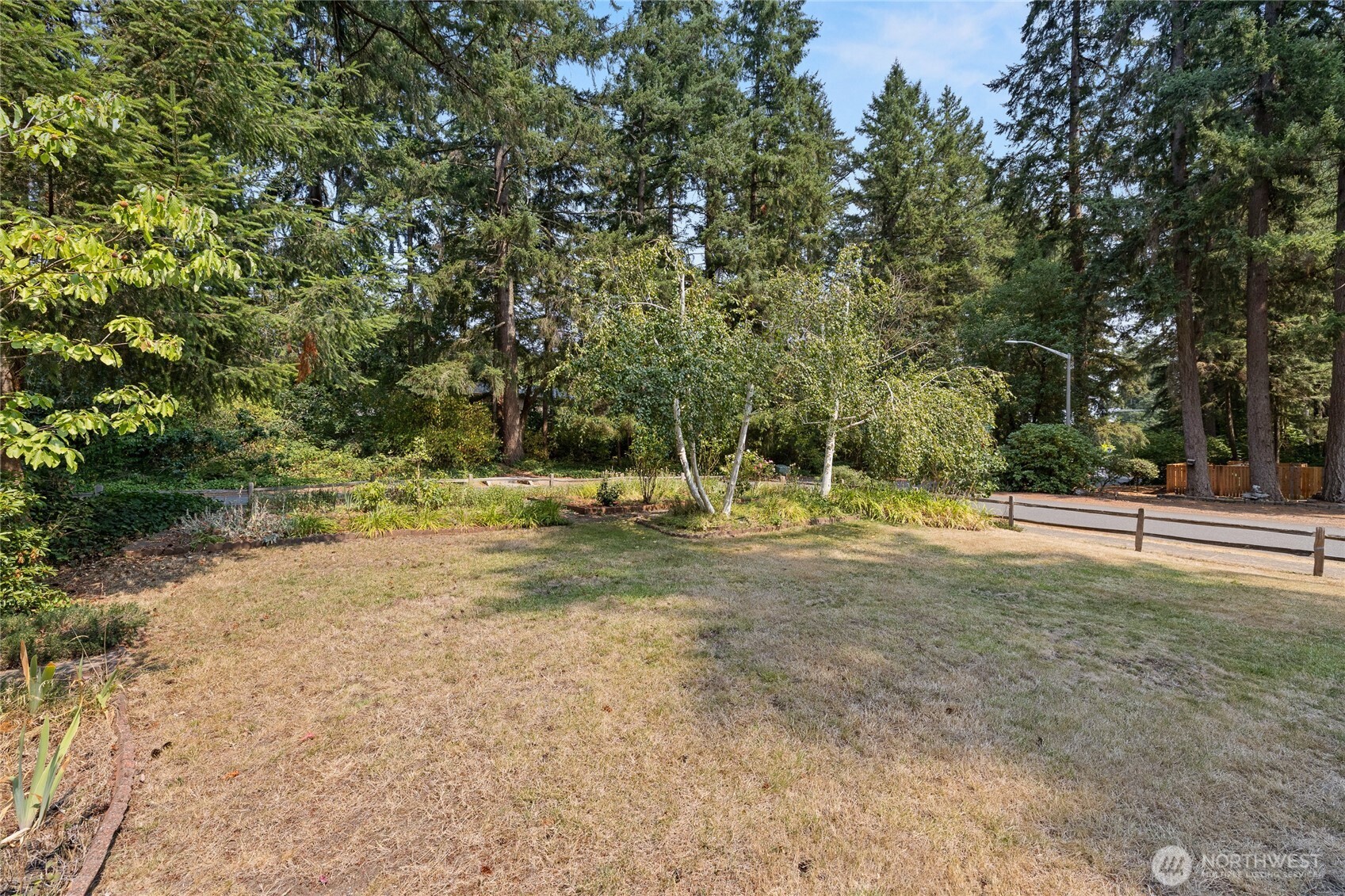 8609 Lake Forest Drive Property Photo 30