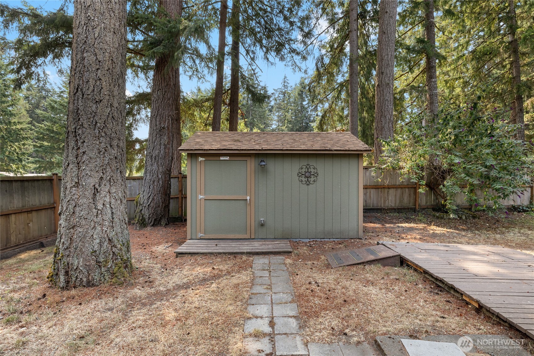 8609 Lake Forest Drive Property Photo 33