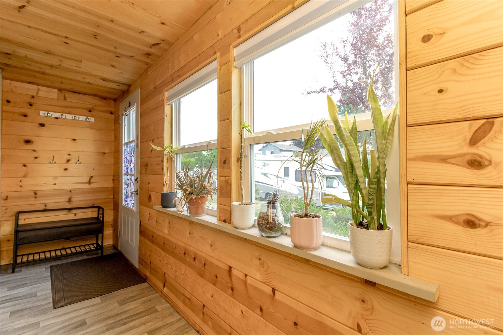 1005 E 57th Street Property Photo 5