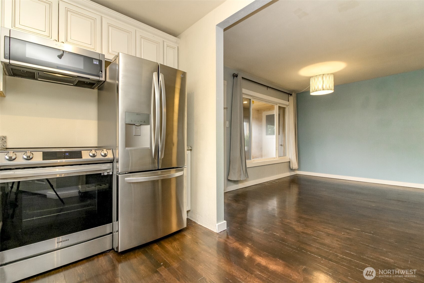 1005 E 57th Street Property Photo 13