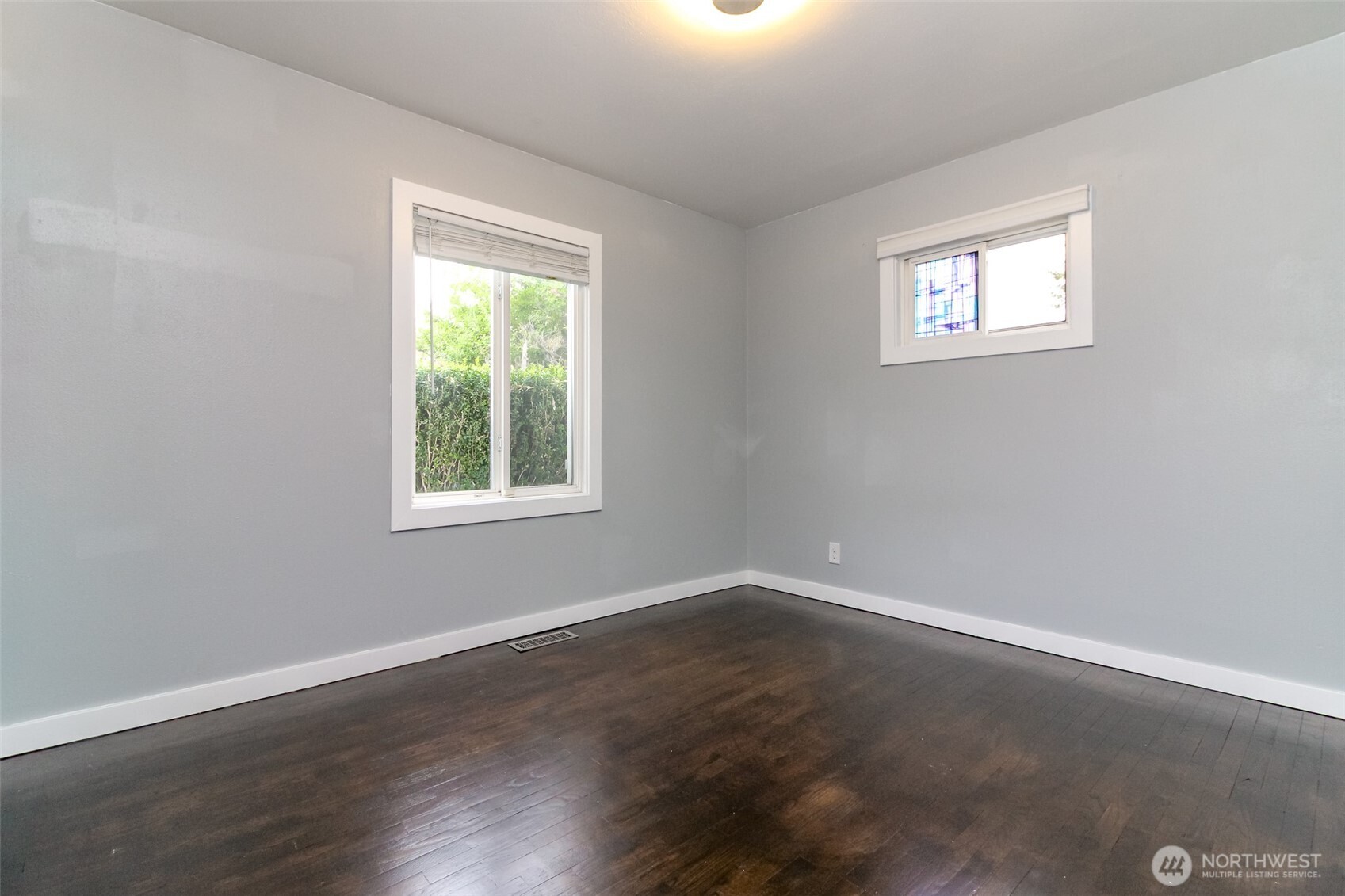 1005 E 57th Street Property Photo 17