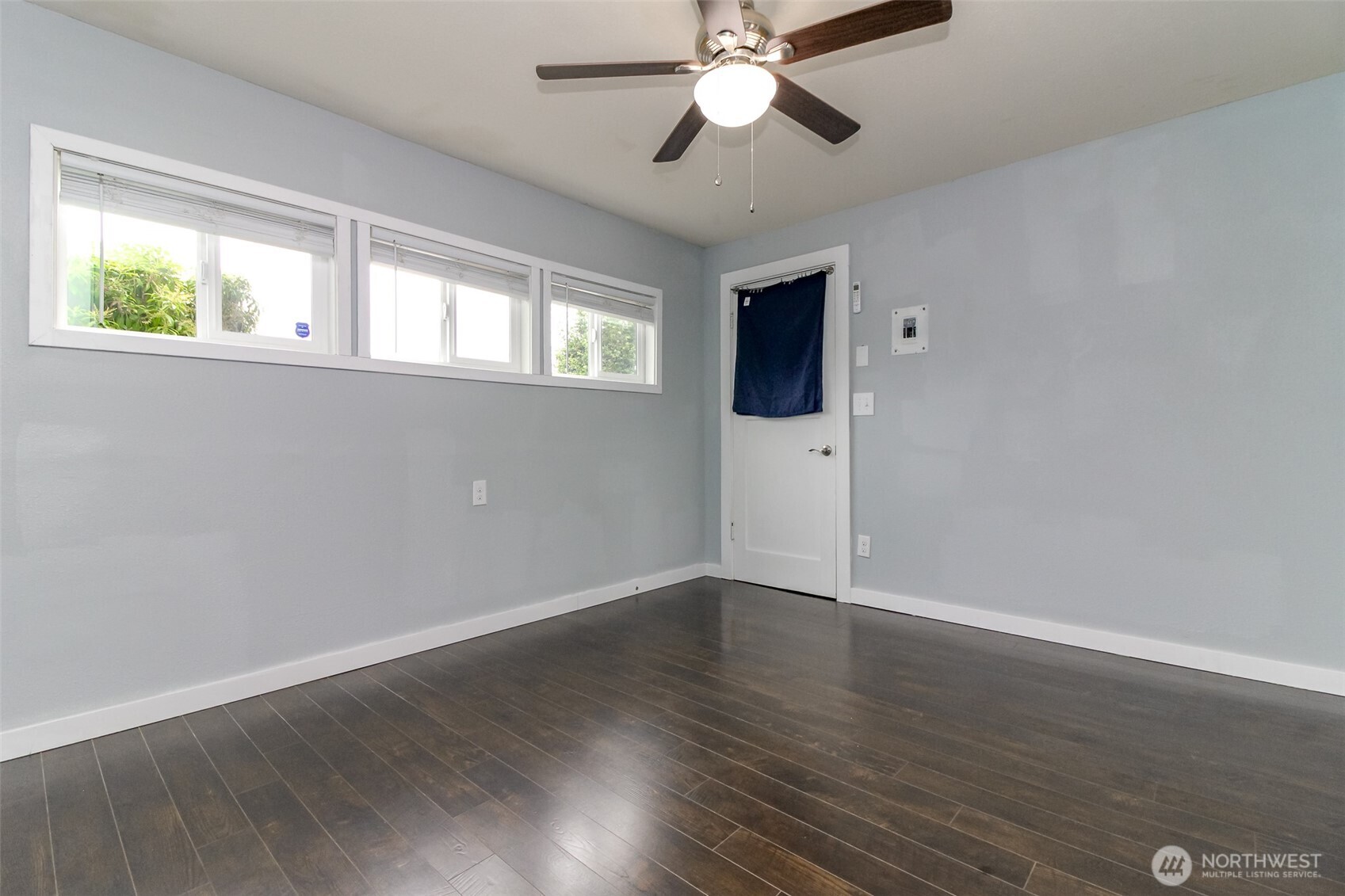 1005 E 57th Street Property Photo 28