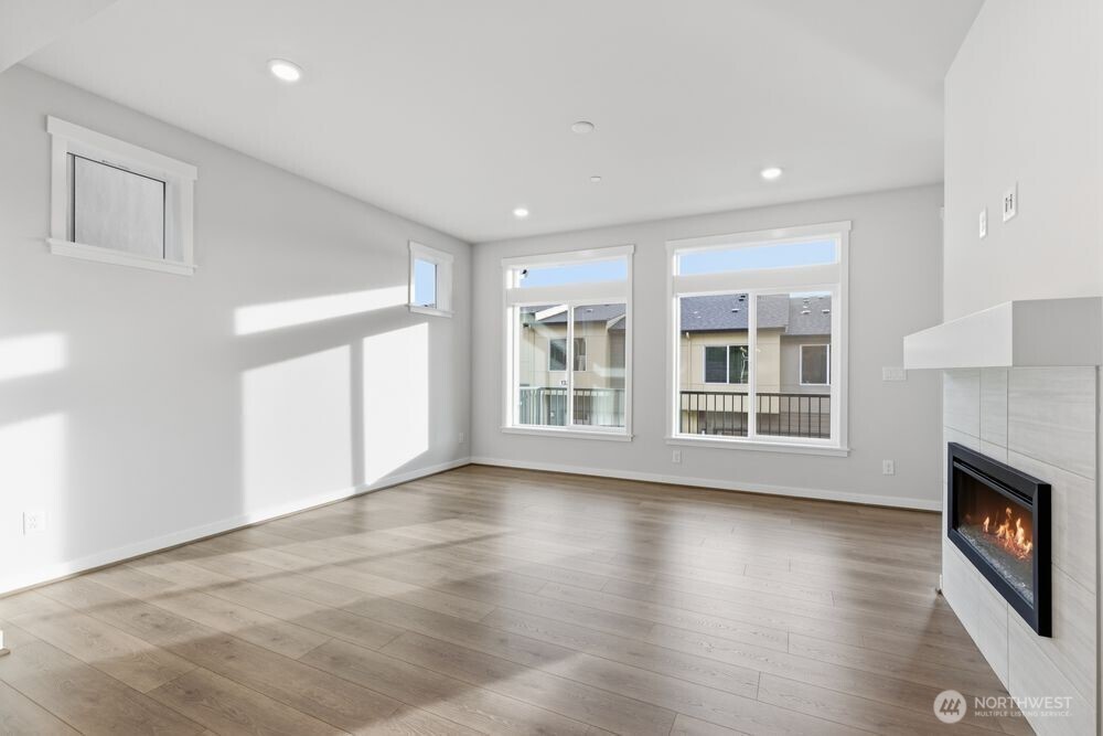 13210 Ne 127th Way D Property Photo 3