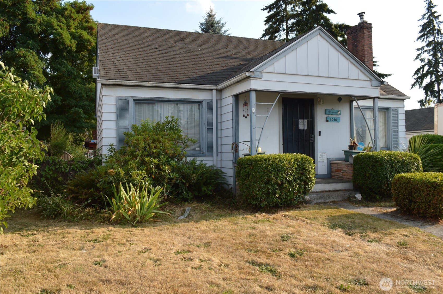 1016 S 72nd Property Photo 1