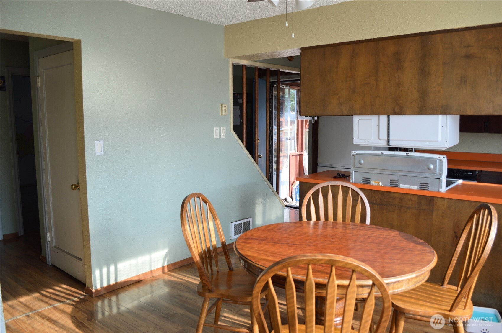 1016 S 72nd Property Photo 6