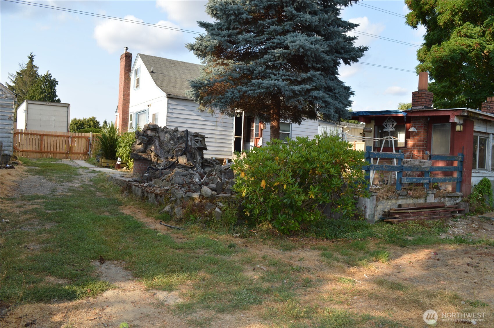 1016 S 72nd Property Photo 8