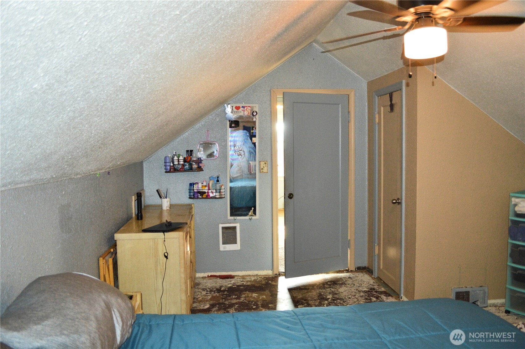 1016 S 72nd Property Photo 12