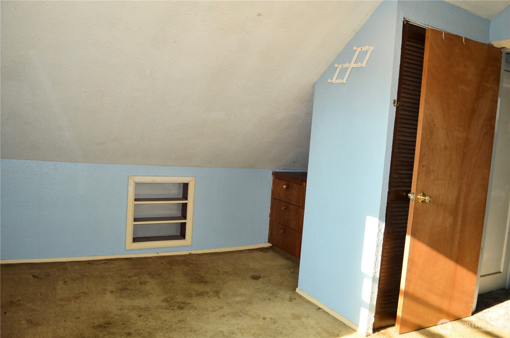 1016 S 72nd Property Photo 13